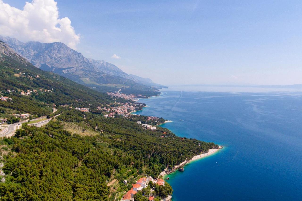 Apartments With A Parking Space Brela, Makarska - 11552 Εξωτερικό φωτογραφία
