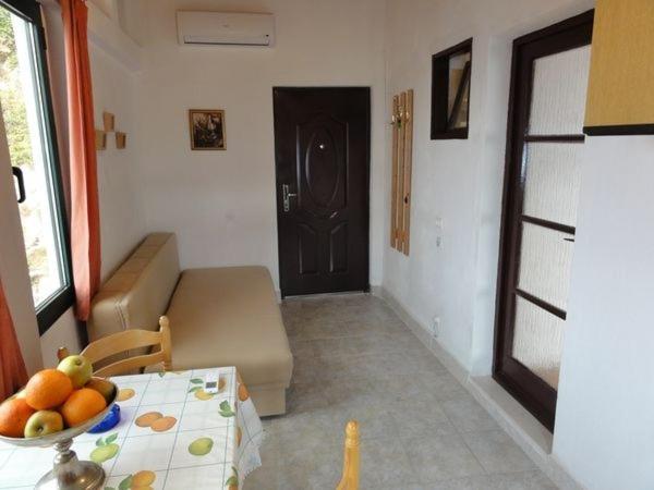 Apartments With A Parking Space Brela, Makarska - 11552 Εξωτερικό φωτογραφία